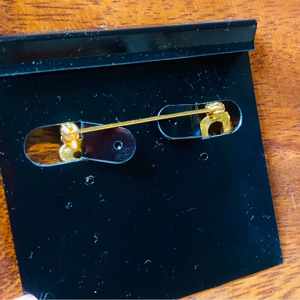80s/90s Super Dater Gold Tone Pin